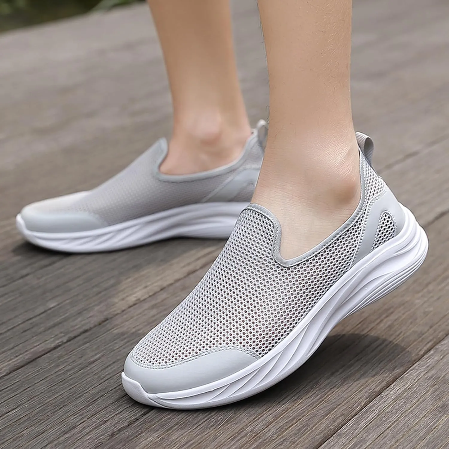 Lightweight Diabetic Shoes for Men Lightweight Breathable Walking Shoe Gym Tennis Soft Flat Soled Elderly Shoes