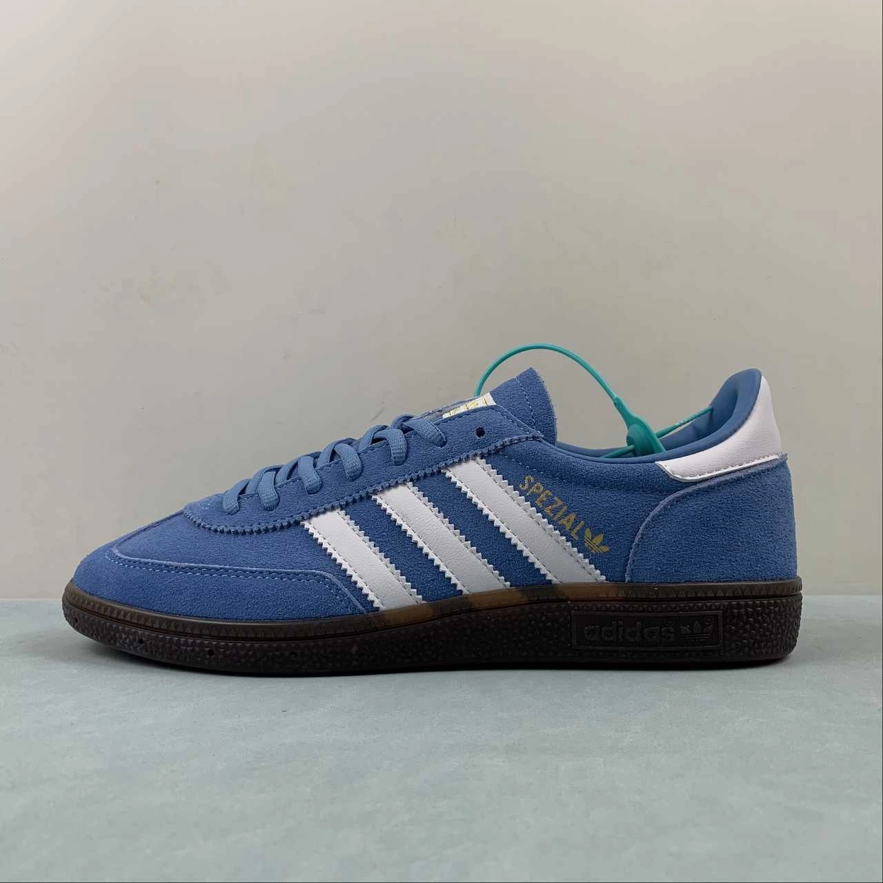 pronation - control shoes Adidas Handball Spezial Light Blue White Gum BD7632
