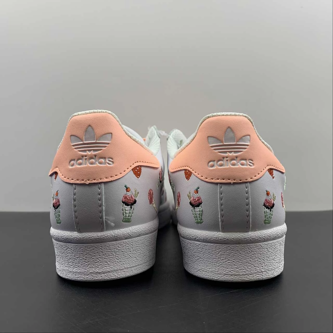 entry - level running shoes Adidas Superstar Cloud White Cloud White Ray Pink HO5667