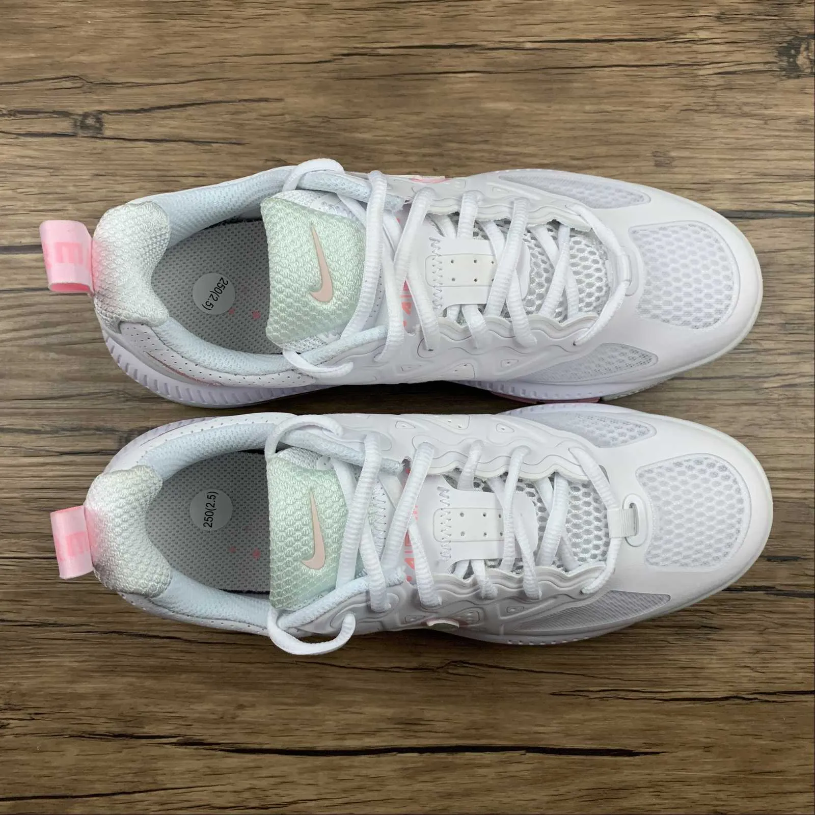 pre - made running shoes Air Max Genome White Barely Green