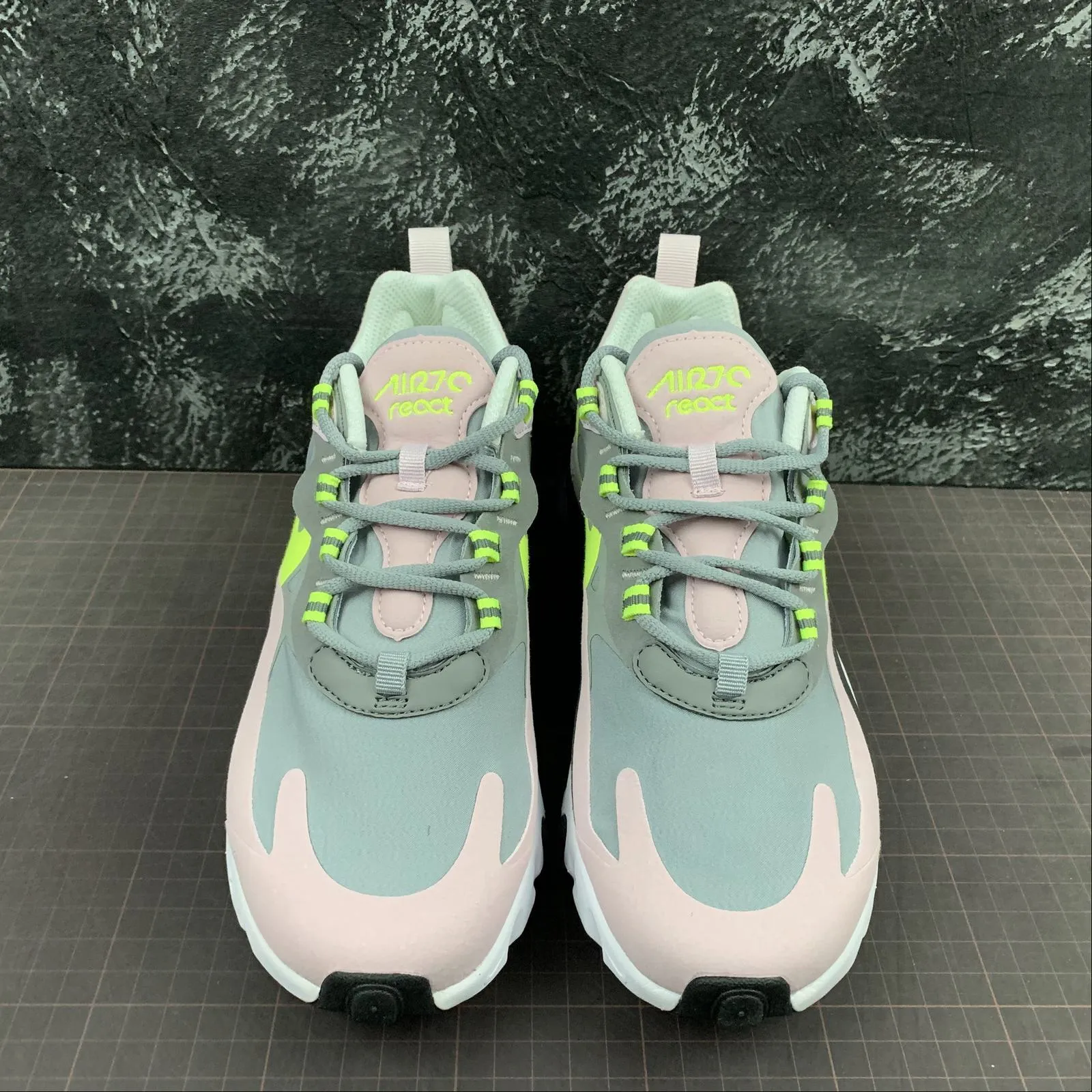 heavy - duty sole shoes Air Max 270 React Particle Grey Lemon Venom BQ0103-010