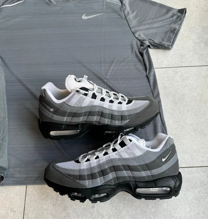 non - slip surface Agile Support Nike Air Max 95 Jewel Swoosh Grey