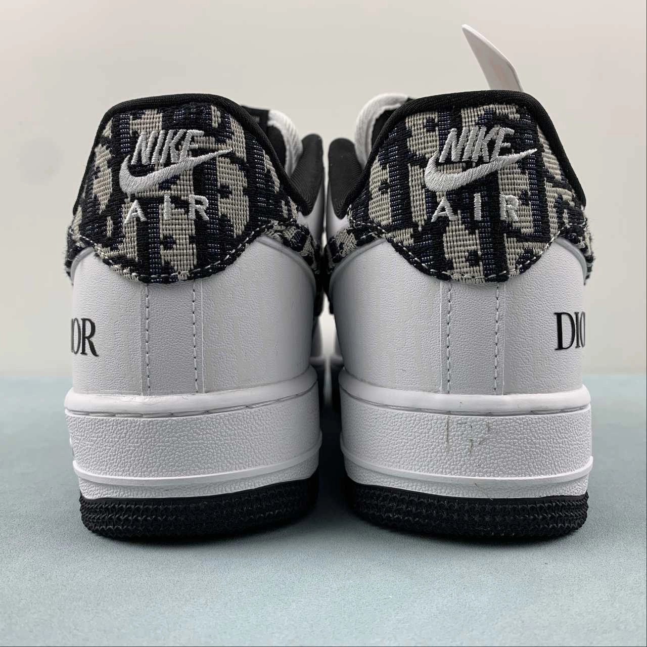 Cliff Jog Compact Air Force 1 07 Low DIOR White Black DR6239-837