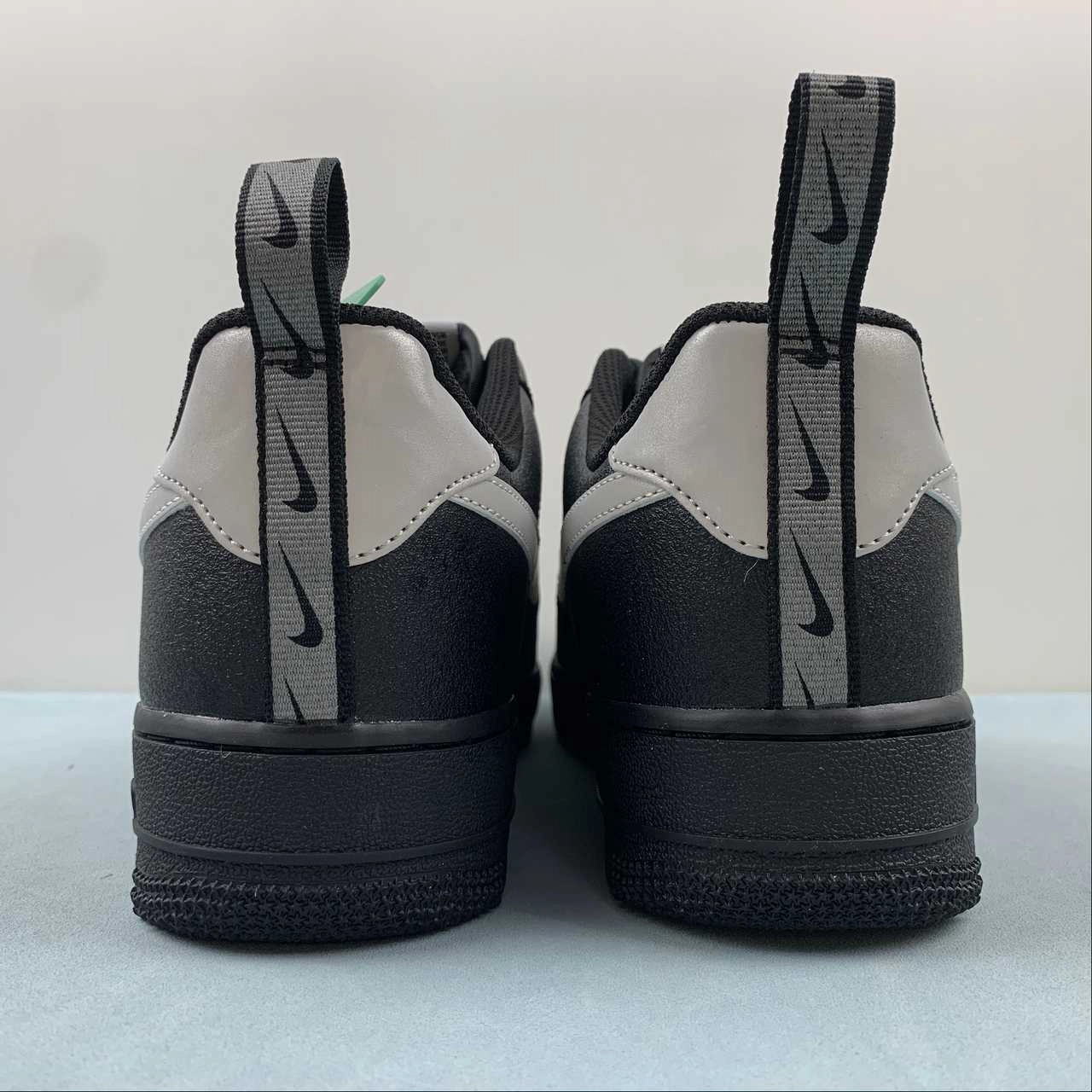 Ridge Jog Air Force 1 07 Low LV8 Black Metallic Silver DX8967-001