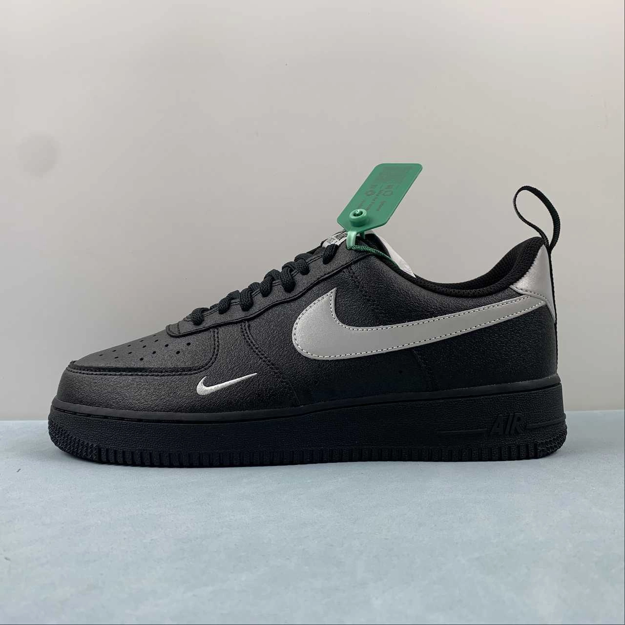 Air Force 1 07 Low LV8 Black Metallic Silver DX8967-001 Club Pace