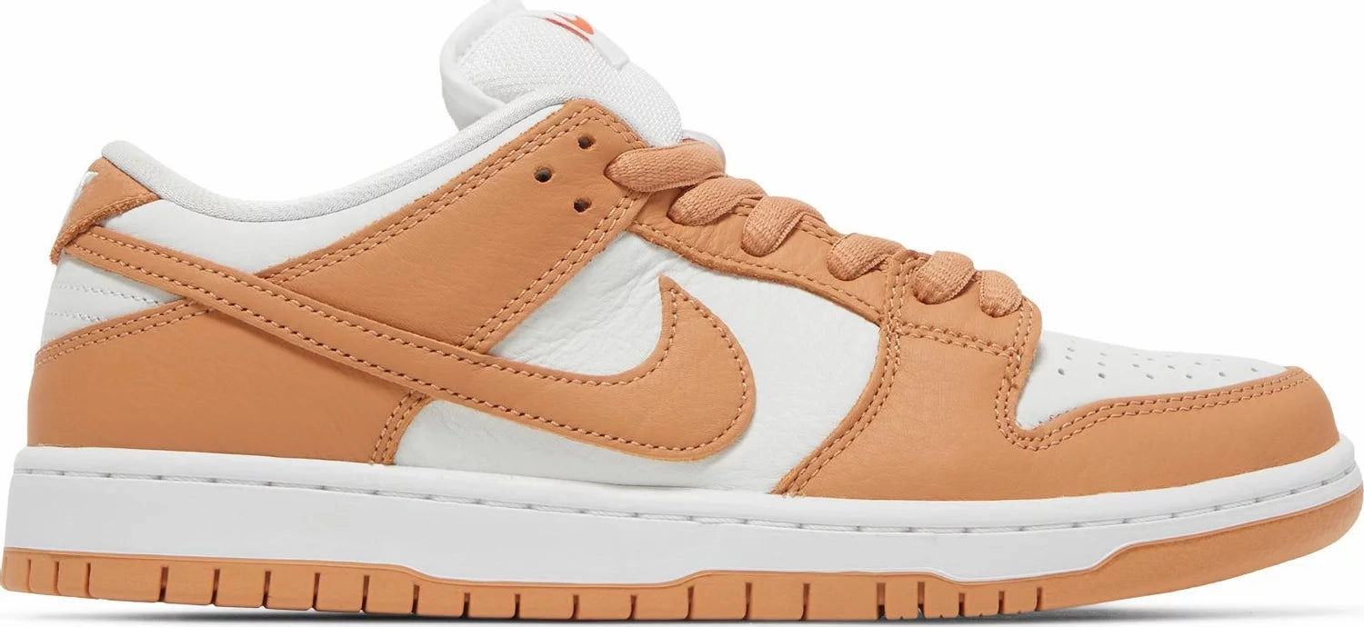 Nike Dunk Low SB Cognac Travel Essentials