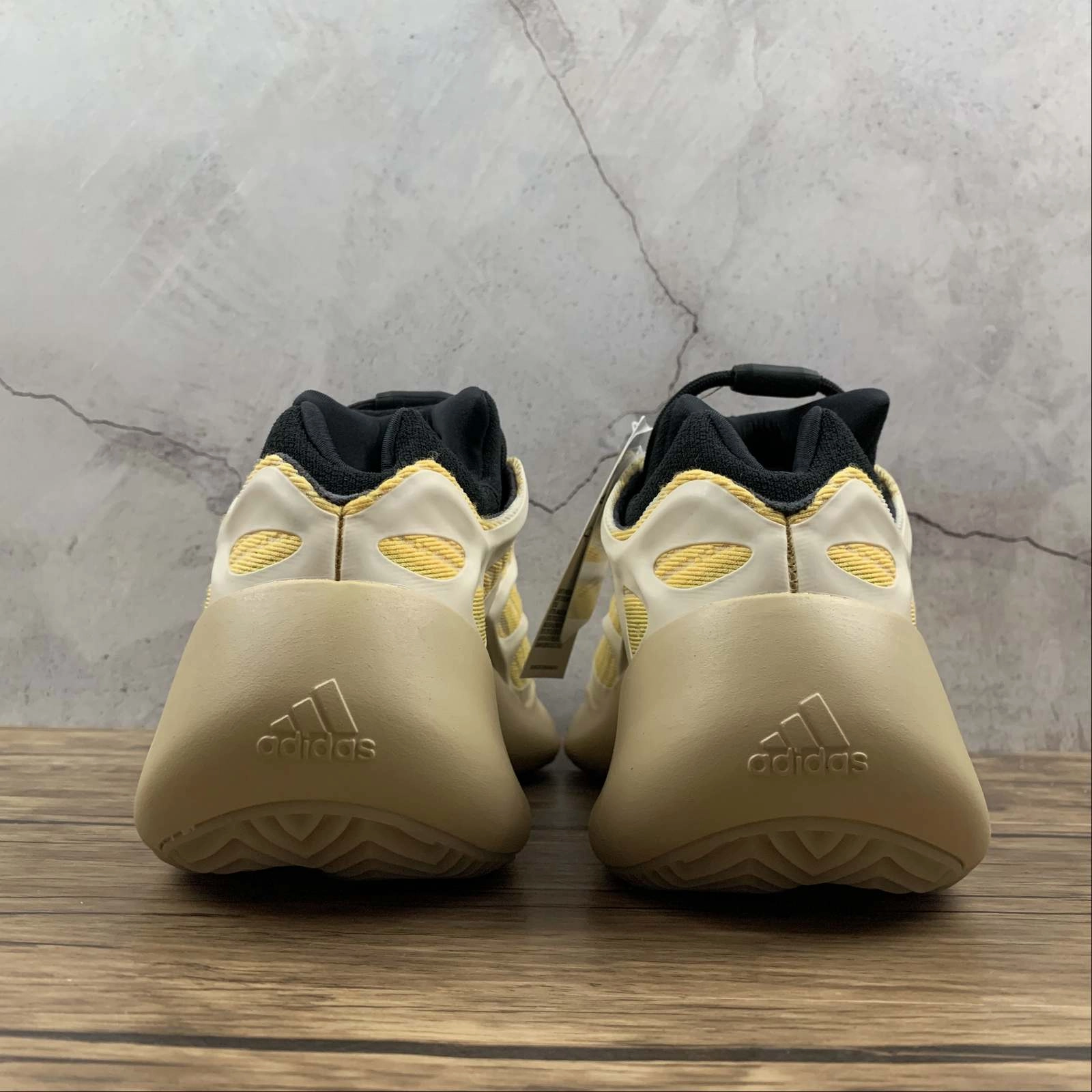 Adidas Yeezy Boost 700 V3 Arzareth Azael Safflower G54853 toe - support - system