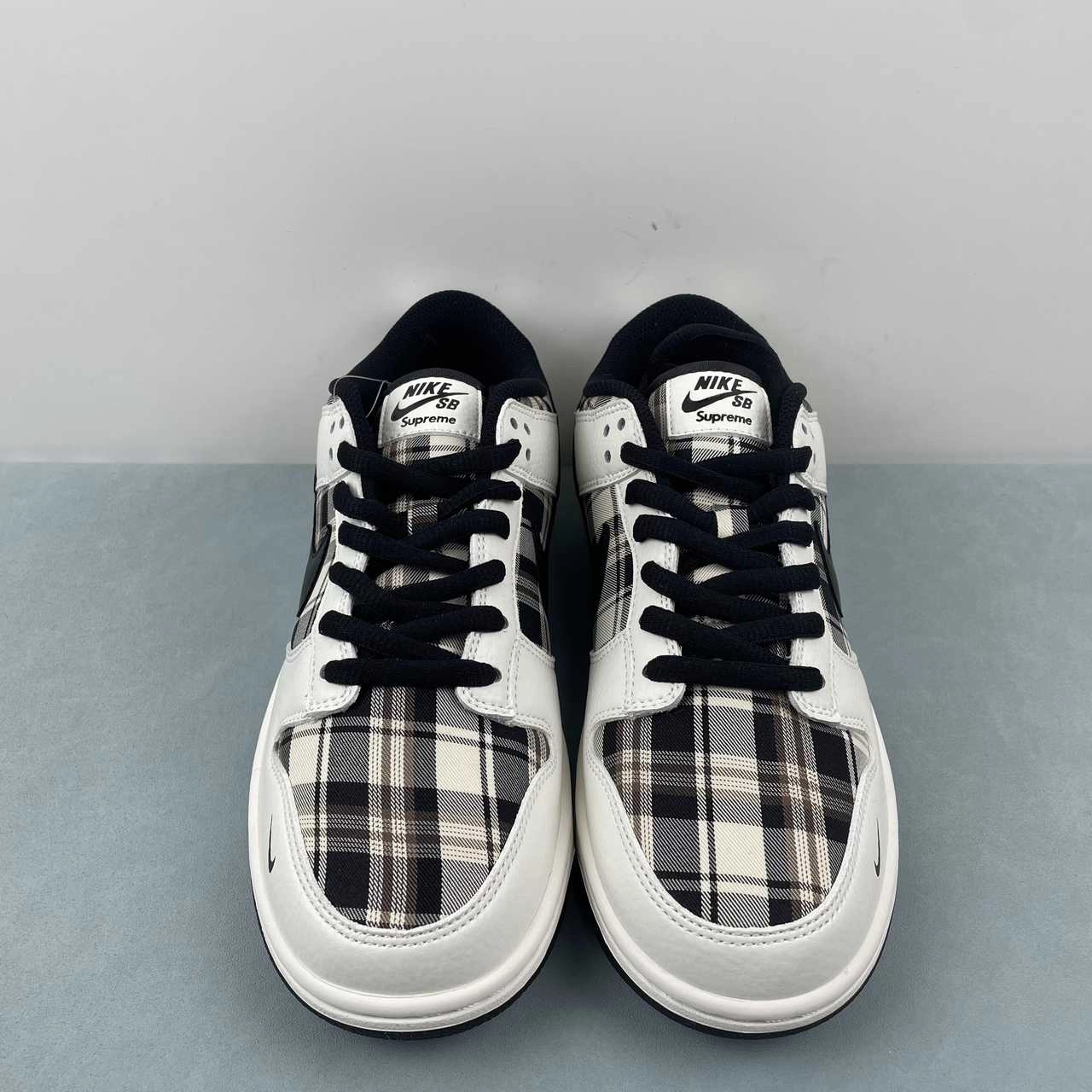 Supreme x SB Dunk Low White Black Brown SP1098-061 Style Blend Soft Collar