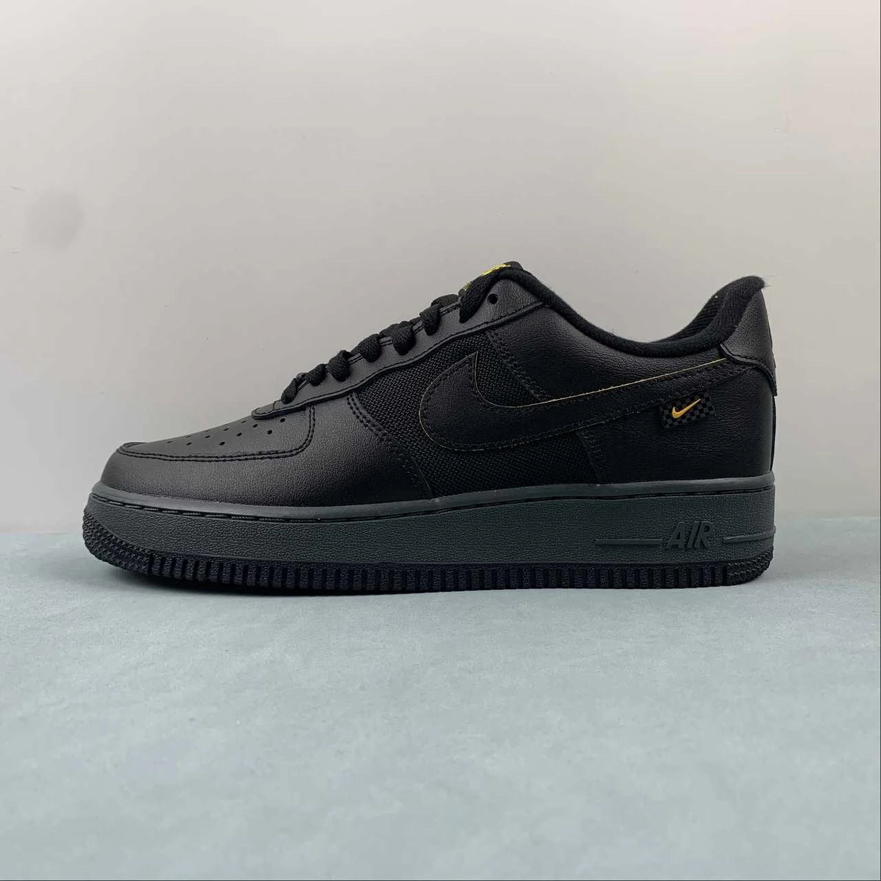 Air Force 1 07 Low Black University Gold FZ4617-001 Soft Detail