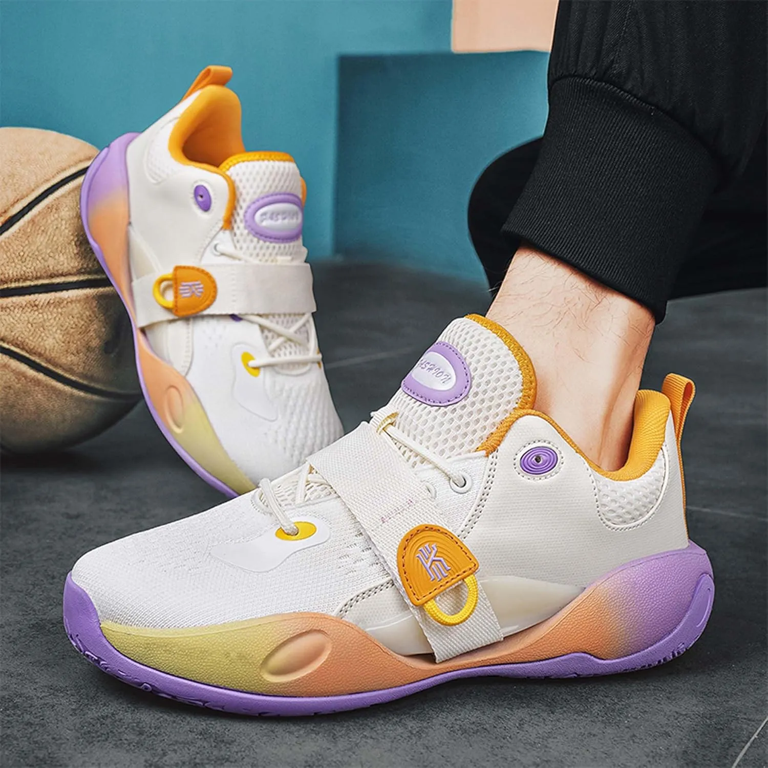 Men Women Professional Basketball Shoes Fashion Sneakers Indoor or Outdoor Training Running Shoes Teenagers Street Fighting Basketball Sneakers