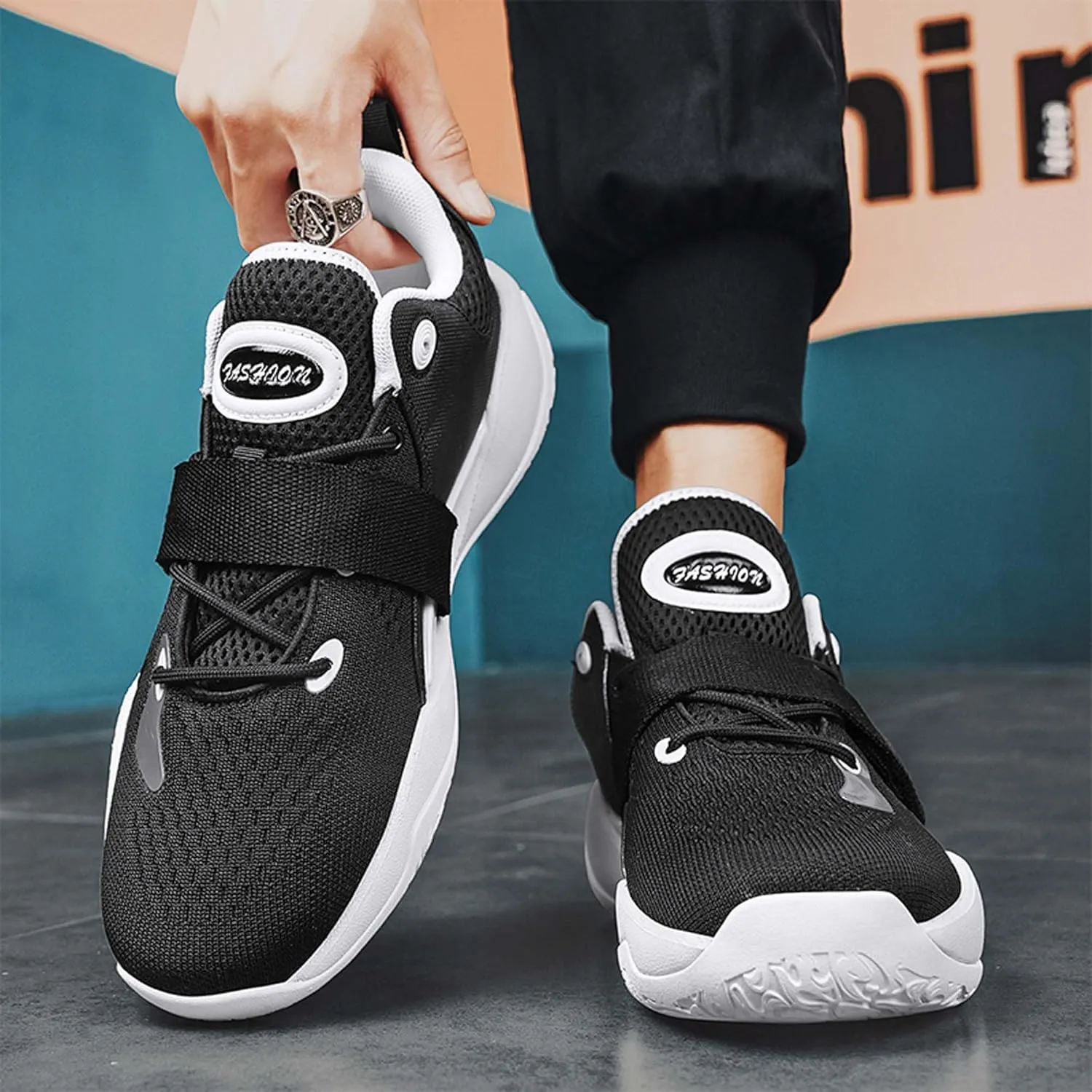 Men Women Professional Basketball Shoes Fashion Sneakers Indoor or Outdoor Training Running Shoes Teenagers Street Fighting Basketball Sneakers
