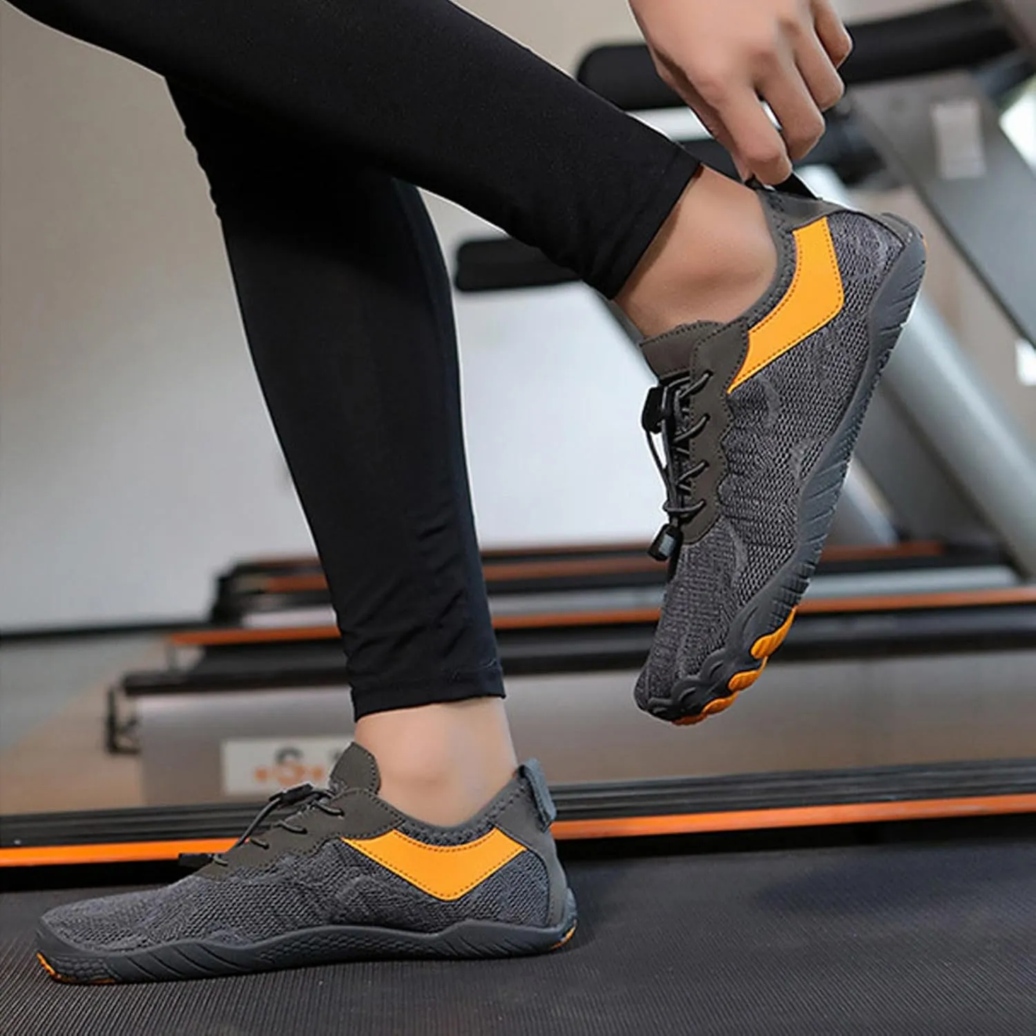 Men's Lightweight Non Slip Barefoot Shoes Breathable Comfort Walking Shoe Fashion Lightweight Sneakers for Men