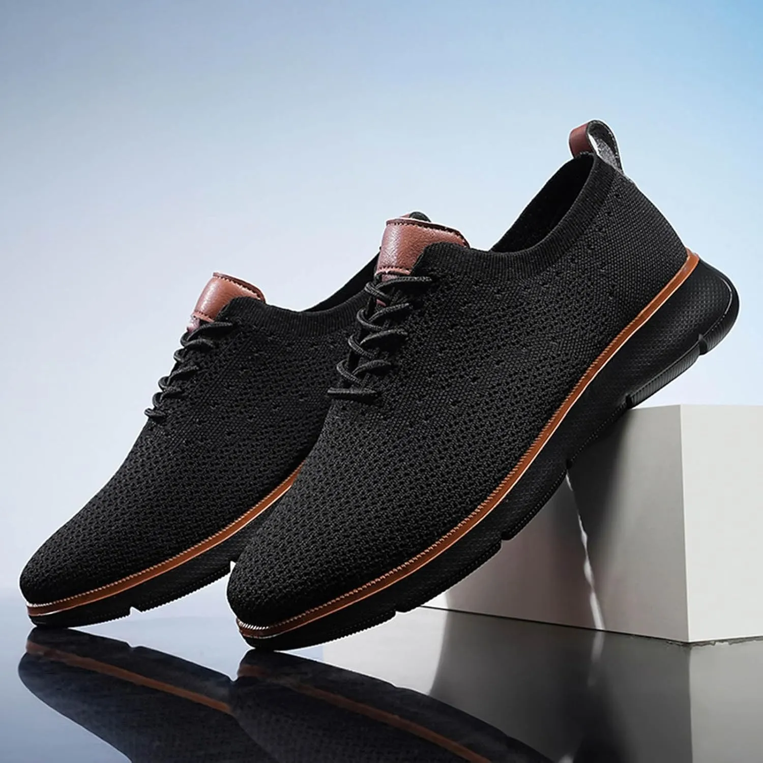 Men's Lightweight Non Slip Barefoot Shoes Business Mesh Breathable Walking Shoe Lightweight Work Shoes for Men