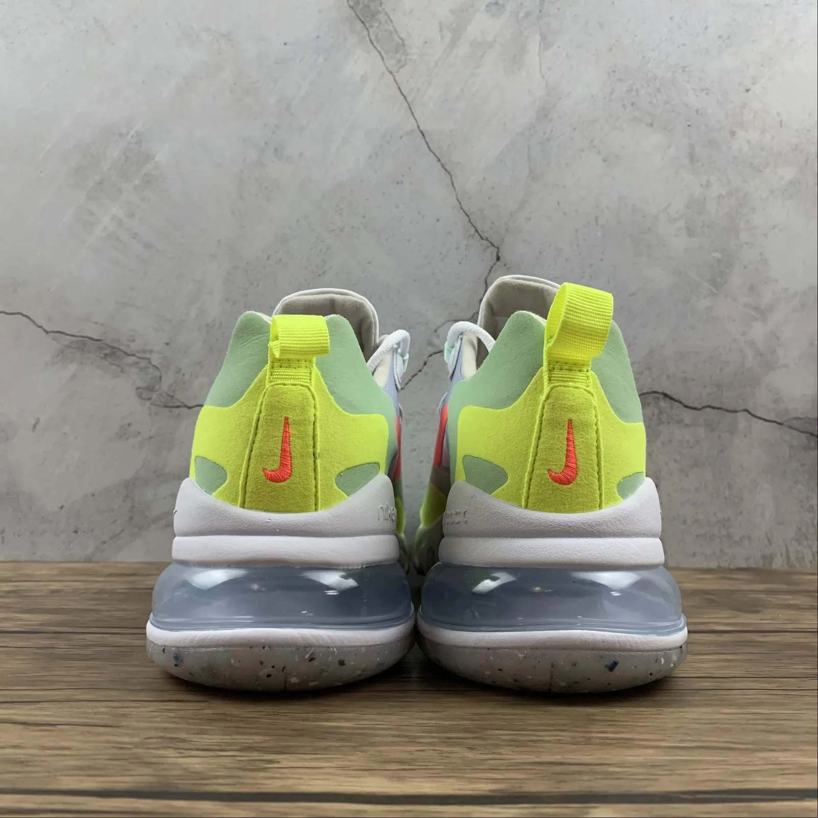 running shoes for competitive male runners Air Max 270 React White Flash Crimson-White DB5927-161