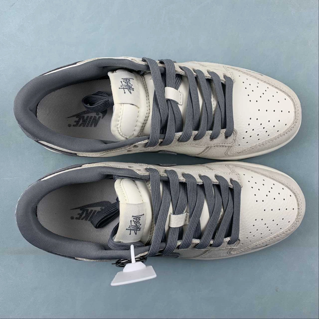 Stussy x SB Dunk Low Off White Grey FC1688-154 Thermo Regulating