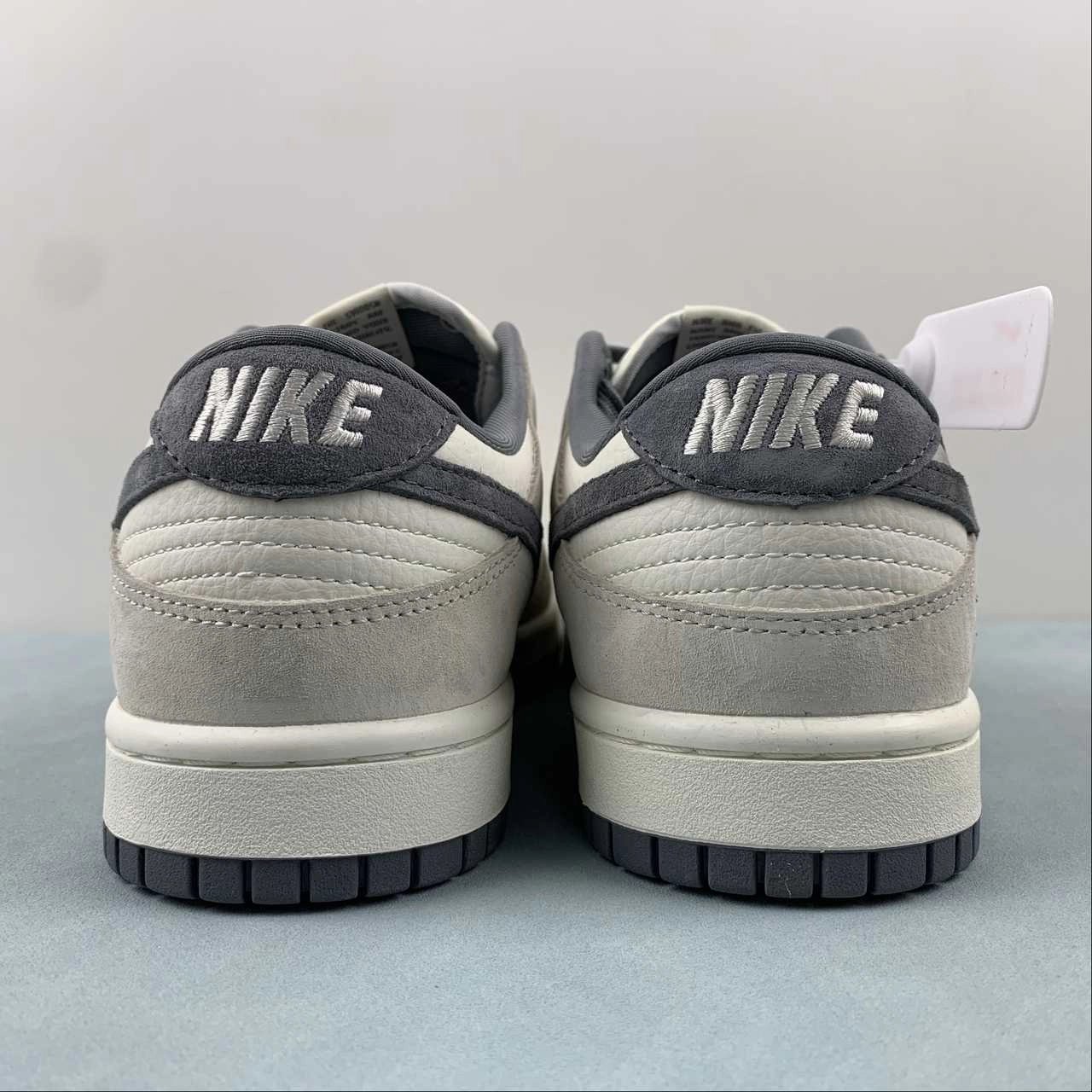 Neutral Pace All Season Stussy x SB Dunk Low Off White Grey FC1688-154