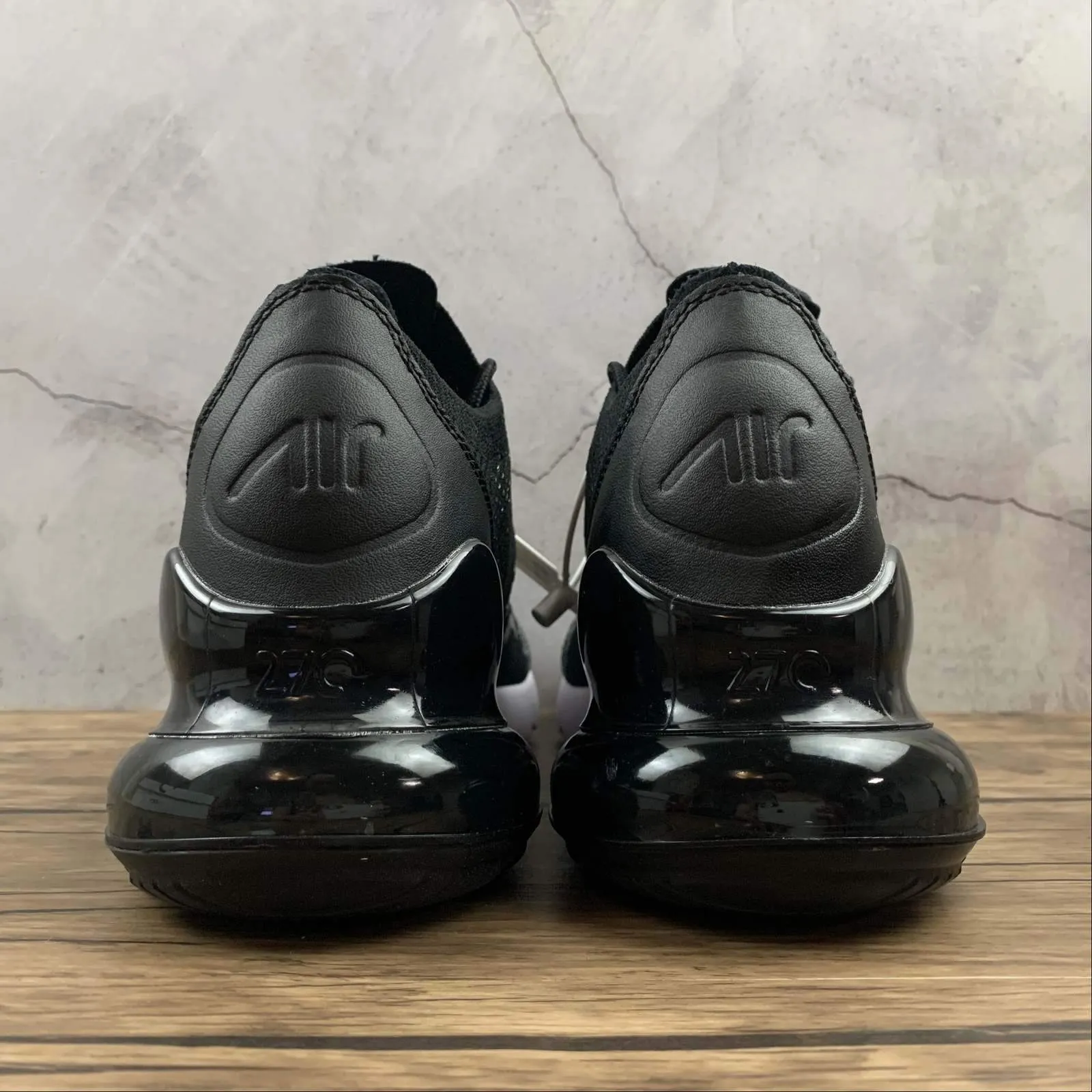 Air Max 270 Black Dk.Grey AO1023-001 field hockey shoes