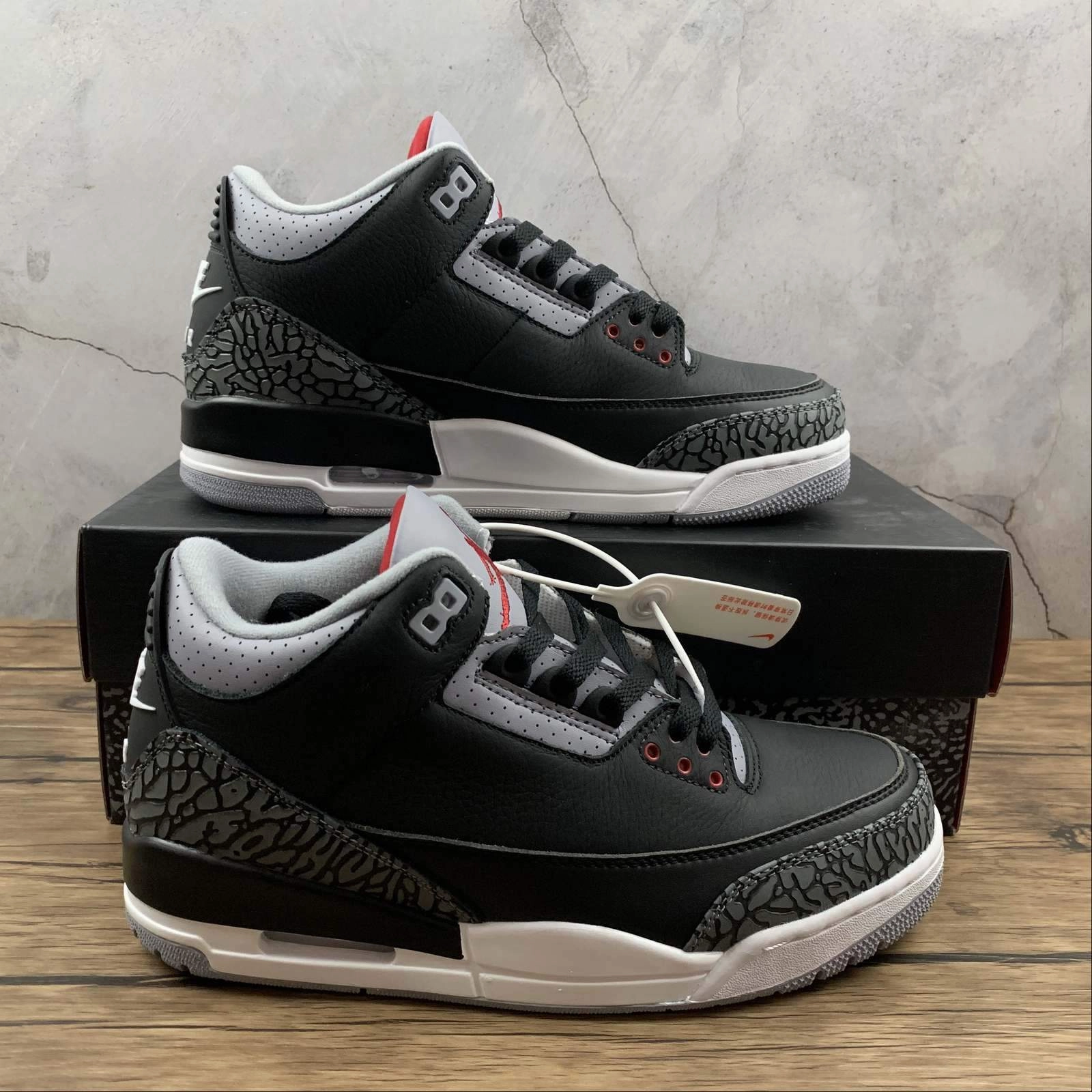 Air Jordan 3 Retro OG Black Fire Red-Cement Grey (2018) 854262-001 Wide fit
