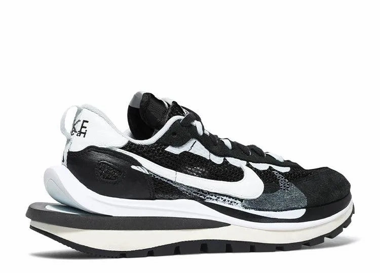 flexible fabric shoe stuff Nike Vaporwaffle Saca Black & White