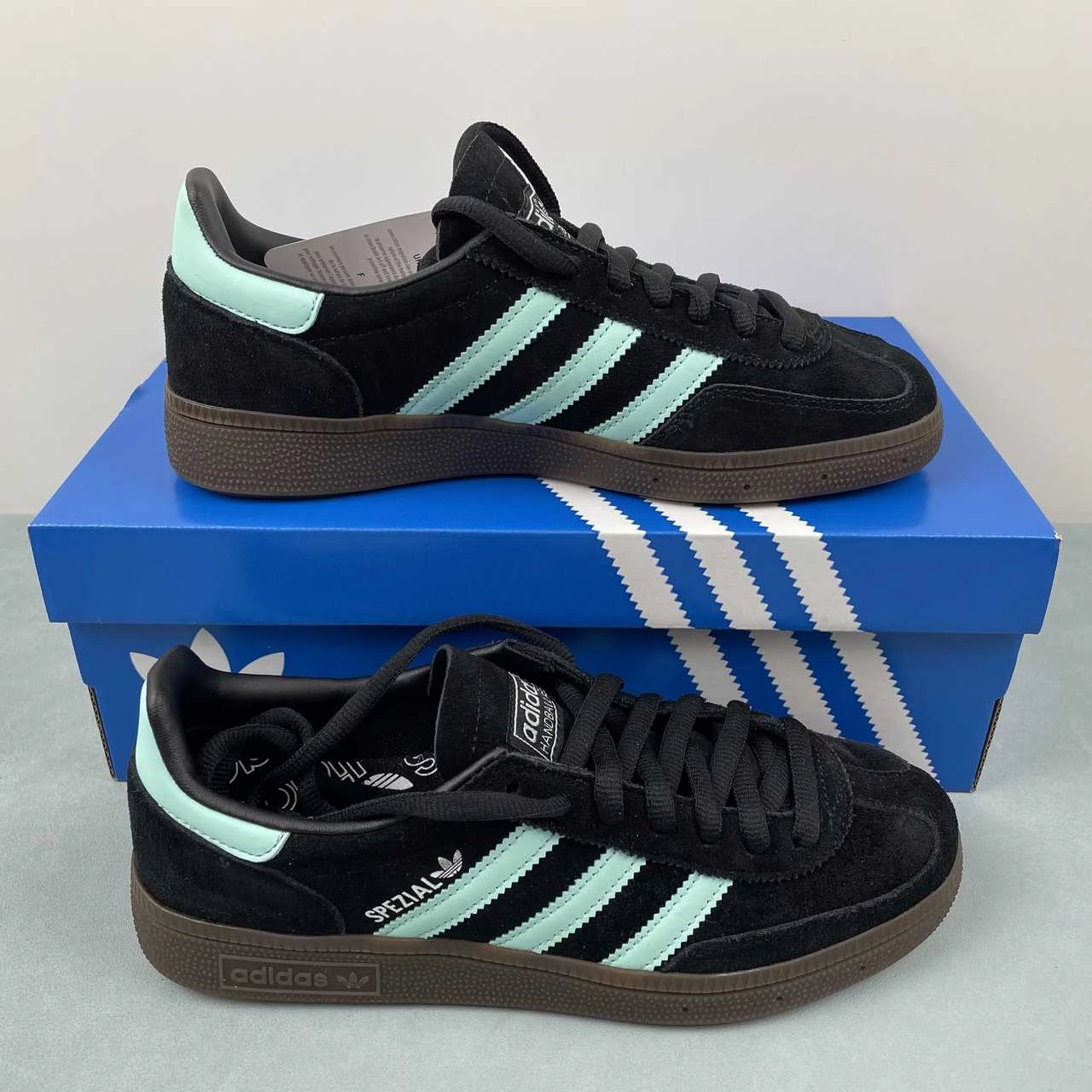 early morning running Adidas Handball Spezial Tiffany Black Turquoise IH7491