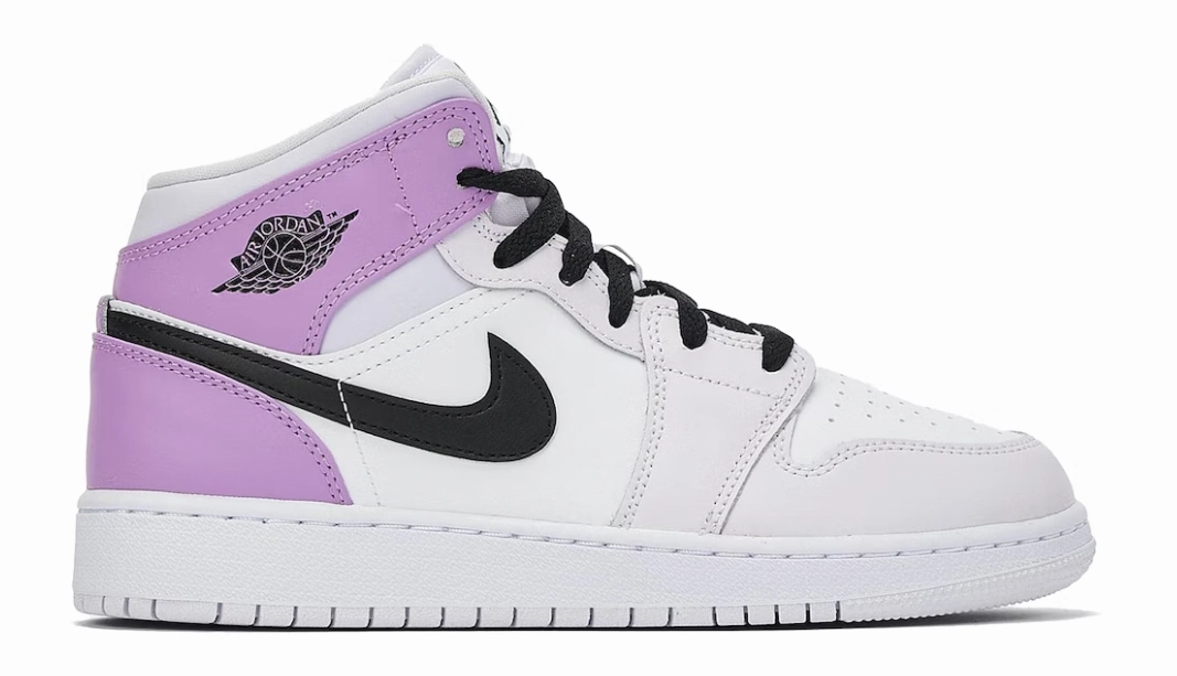 Fashion-forward comfort Dynamic Step jordan 1 mid (GS) Barely Grape