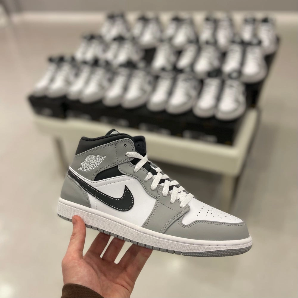 JORDAN 1 MID 'SMOKE GREY ANTHRACITE' Urban Wear