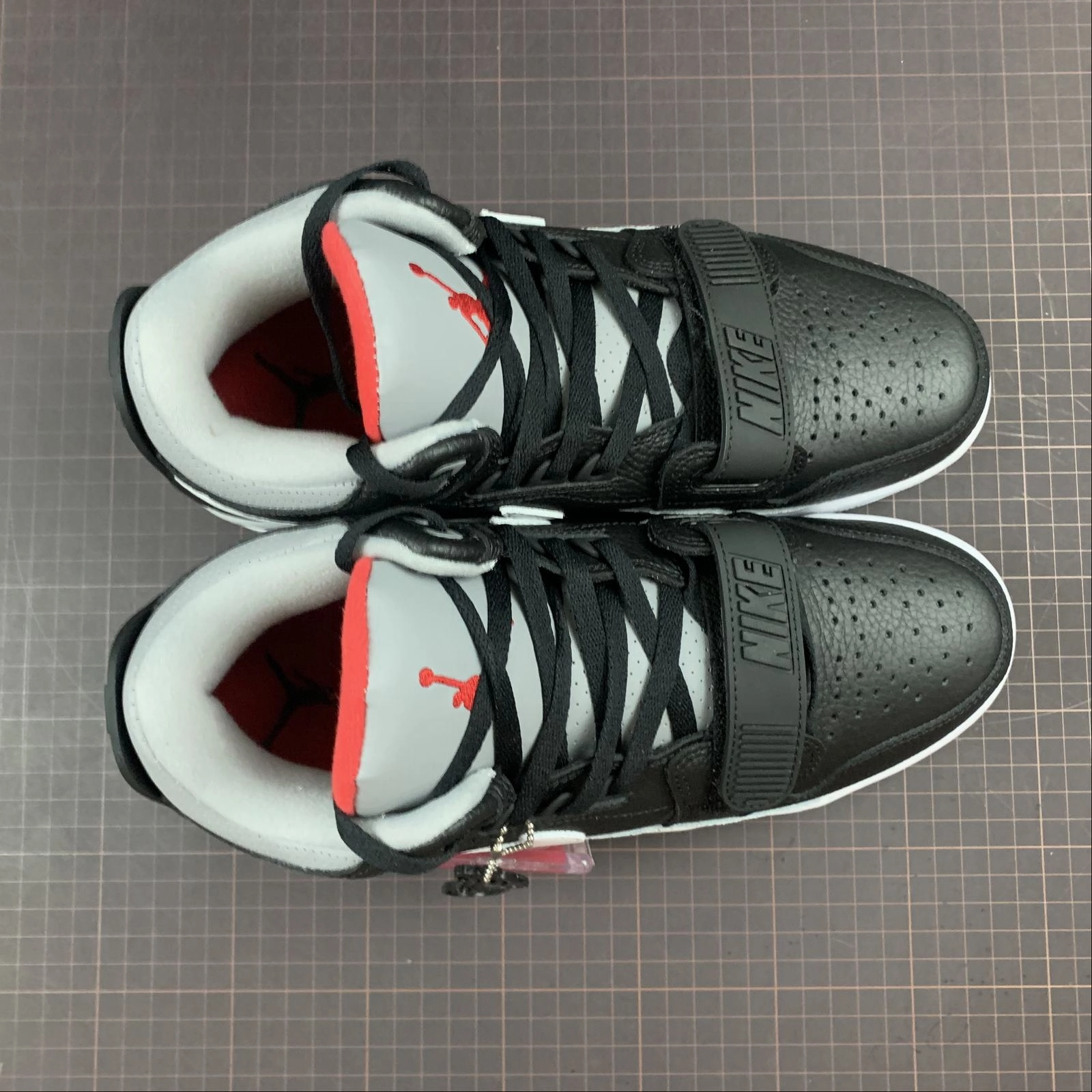 padded collar comfort KnittedUpper Air Jordan Legacy 312 Low Black White AV3928-001