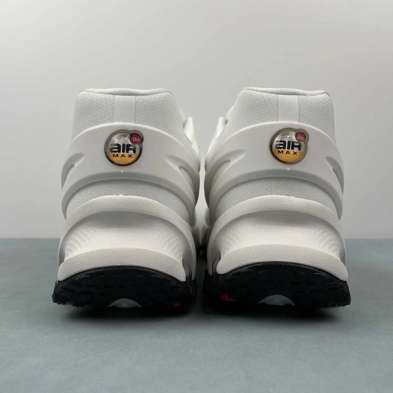 scientific - event running wear Air Max Dn8 White Black FQ7860-005