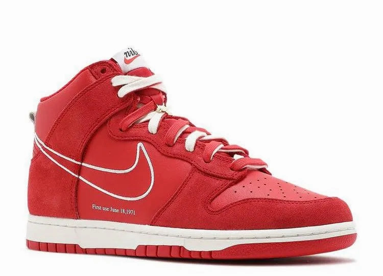 High Cushioning Nike Dunk High First Use Red