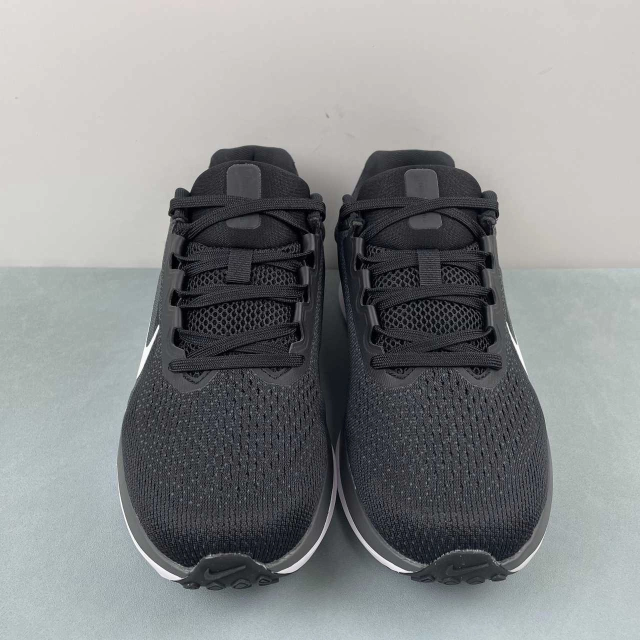 Speed Training Air Winflo 11 White Black FJ9509-001