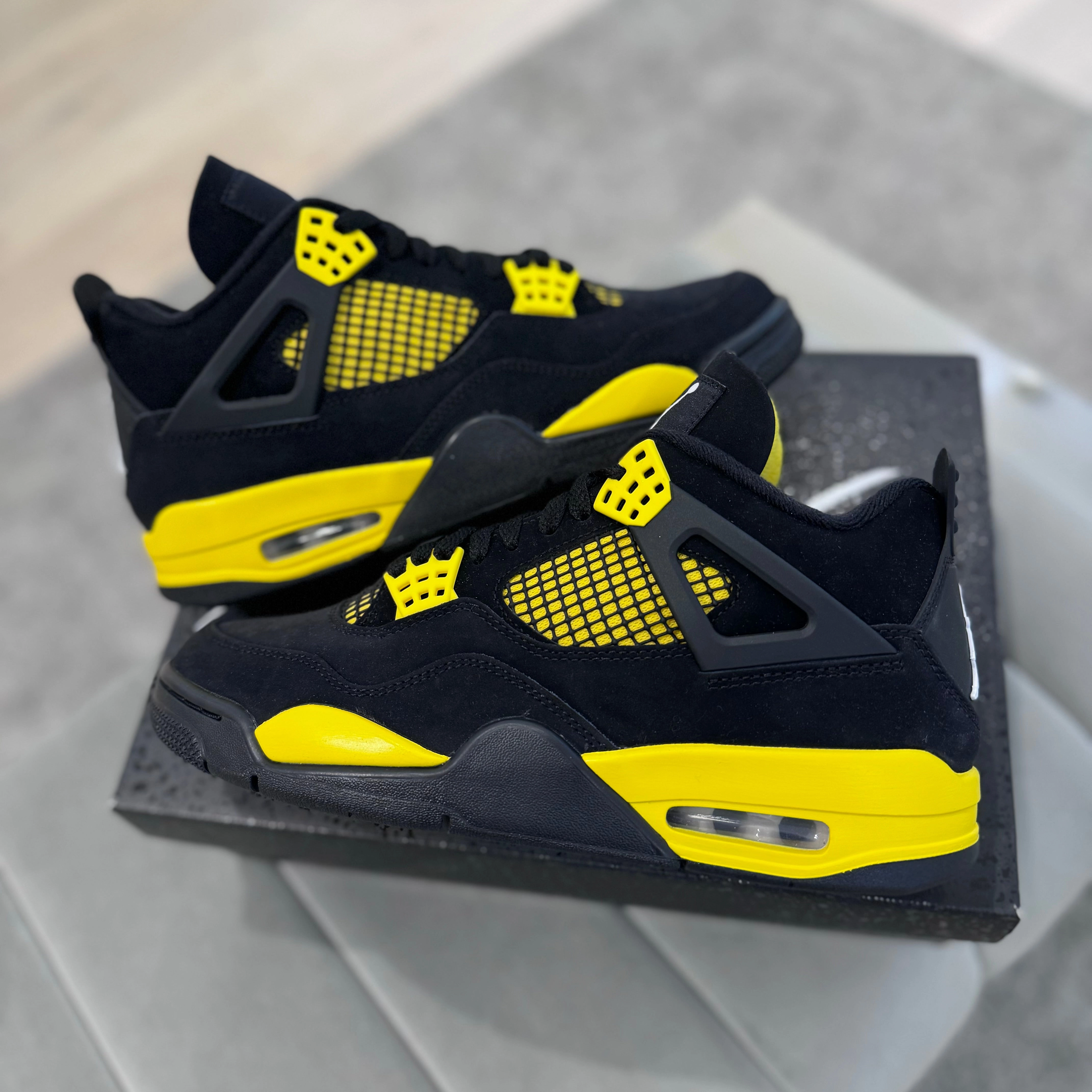 JORDAN 4 'YELLOW THUNDER?? Elastic Ankle