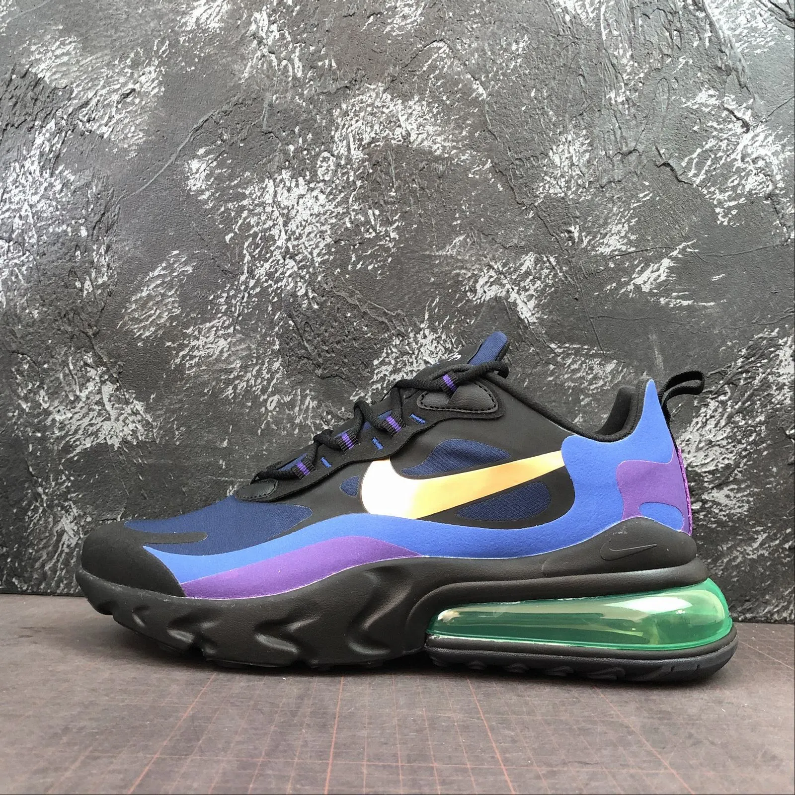 Foot Flexibility Air Max 270 React Black University Gold AO4971-005