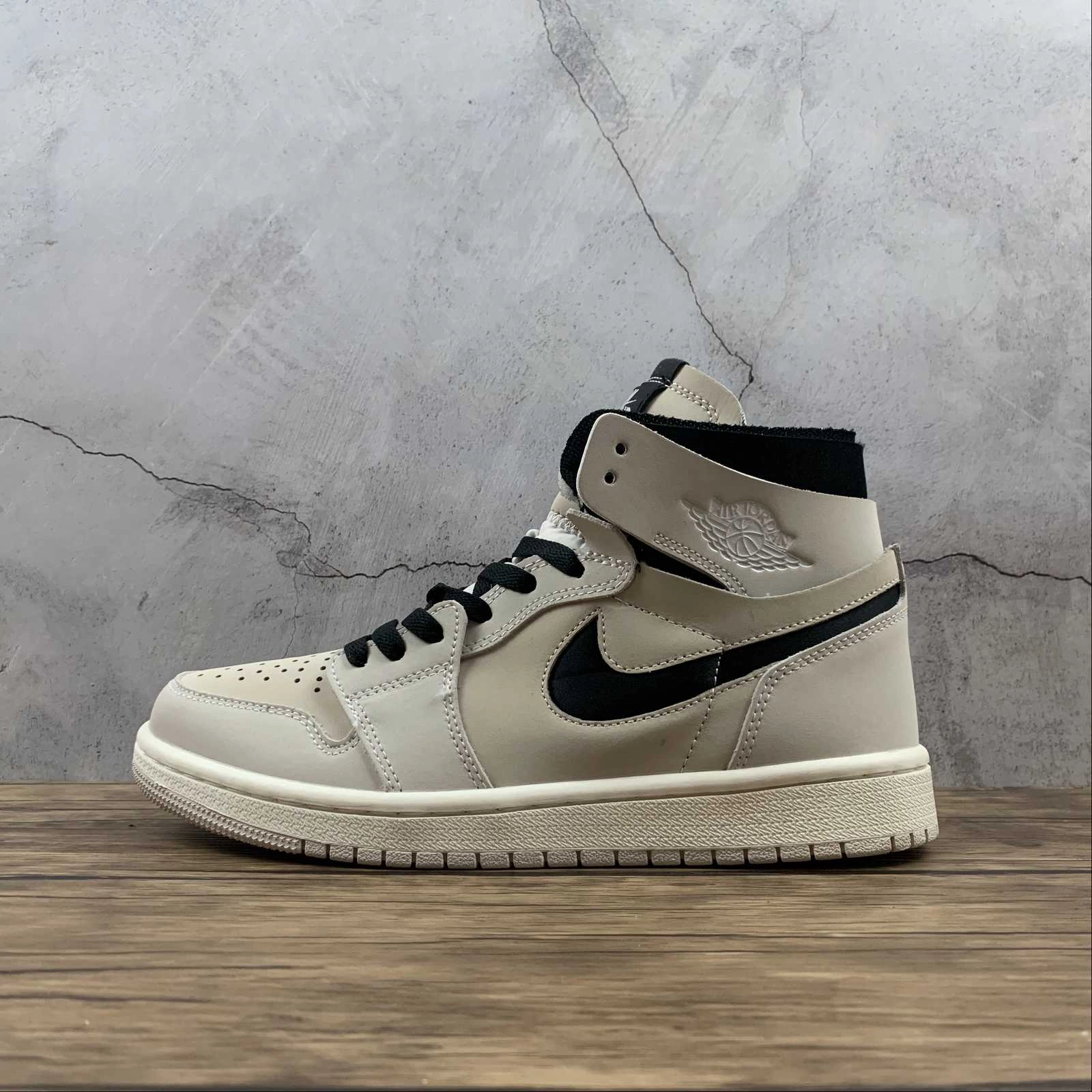 Grip Focus Air Jordan 1 High Zoom Comfort Summit White Black Light Orewood Brown CT0979-100