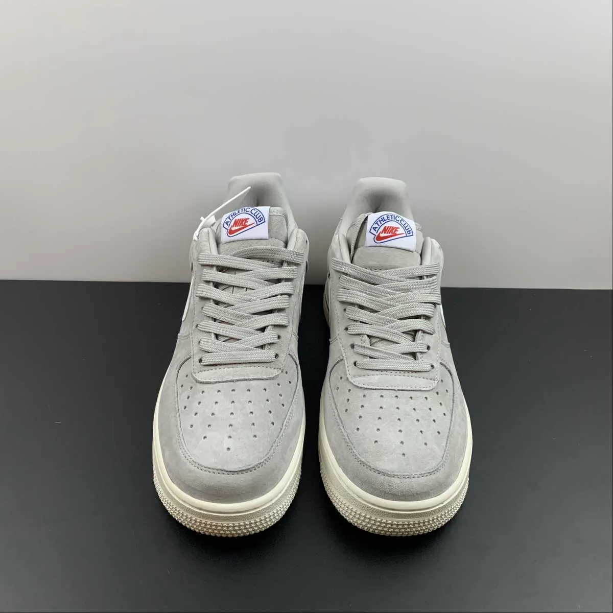 Cozy Feel Relax Mood Air Force 1 07 Low Athletic Club Light Smoke Grey White Sail Hyper Royal DH7435-001