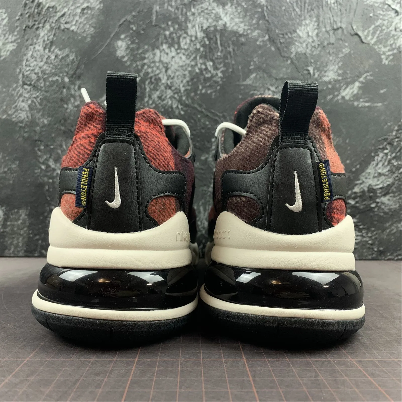 angular outsole running shoes for running Air Max 270 React PENDLETON ID Multi-Color 2 CQ7388-991