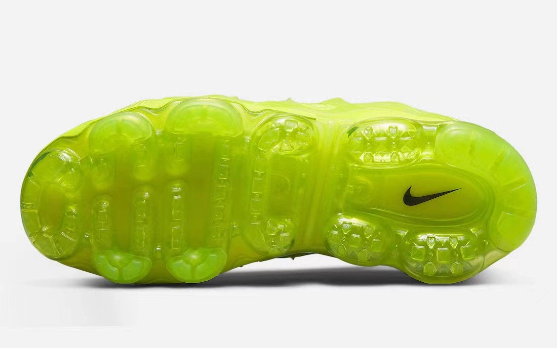 Warmup Run Nike Air Vapormax Plus VM