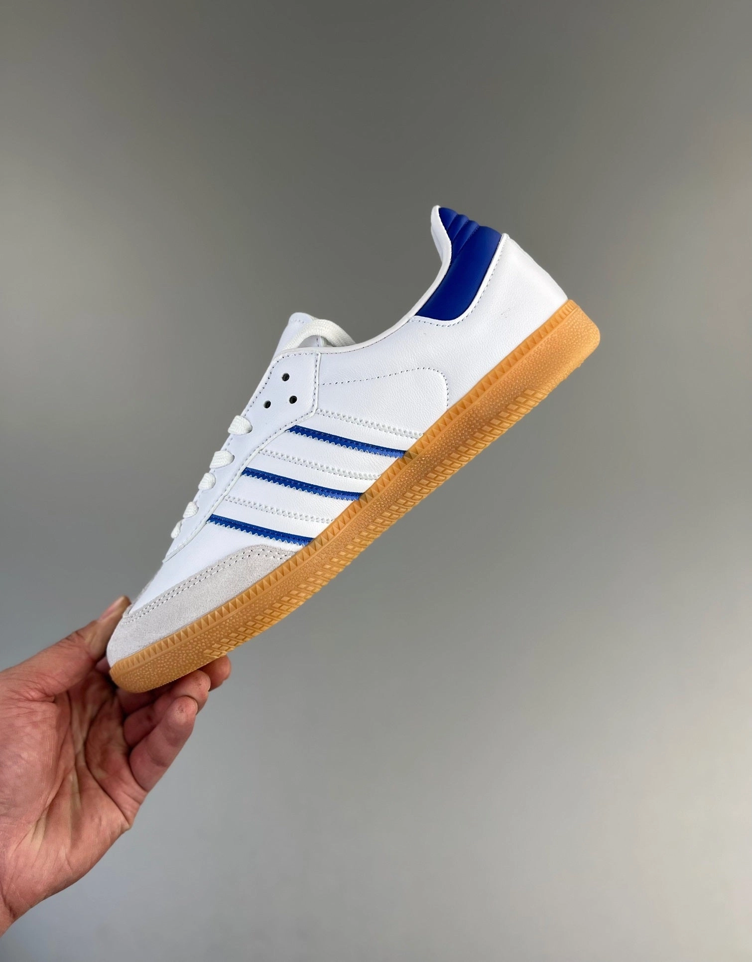 Durable Wear Adidas Samba Cloud White Lucid Blue Gum IG2339