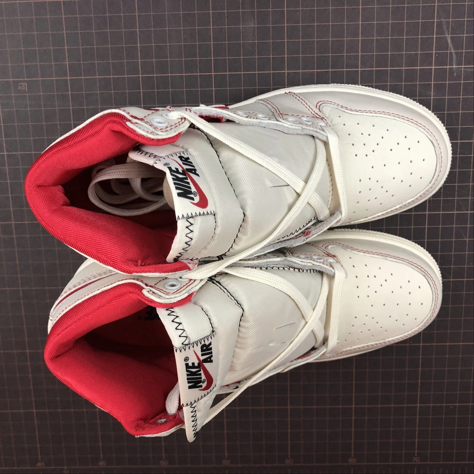 Exclusive chic Adaptive Lacing Mechanism Air Jordan 1 Retro High OG Phantom 555088-160