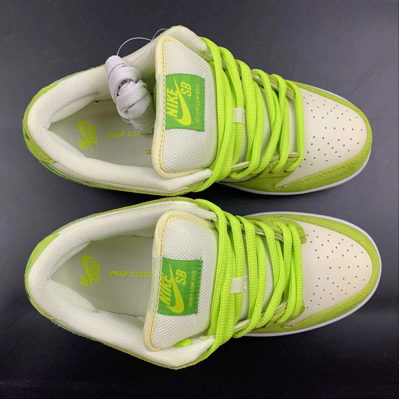 SB Dunk Low Pro Atomic Green Chlorophyl Steady walk