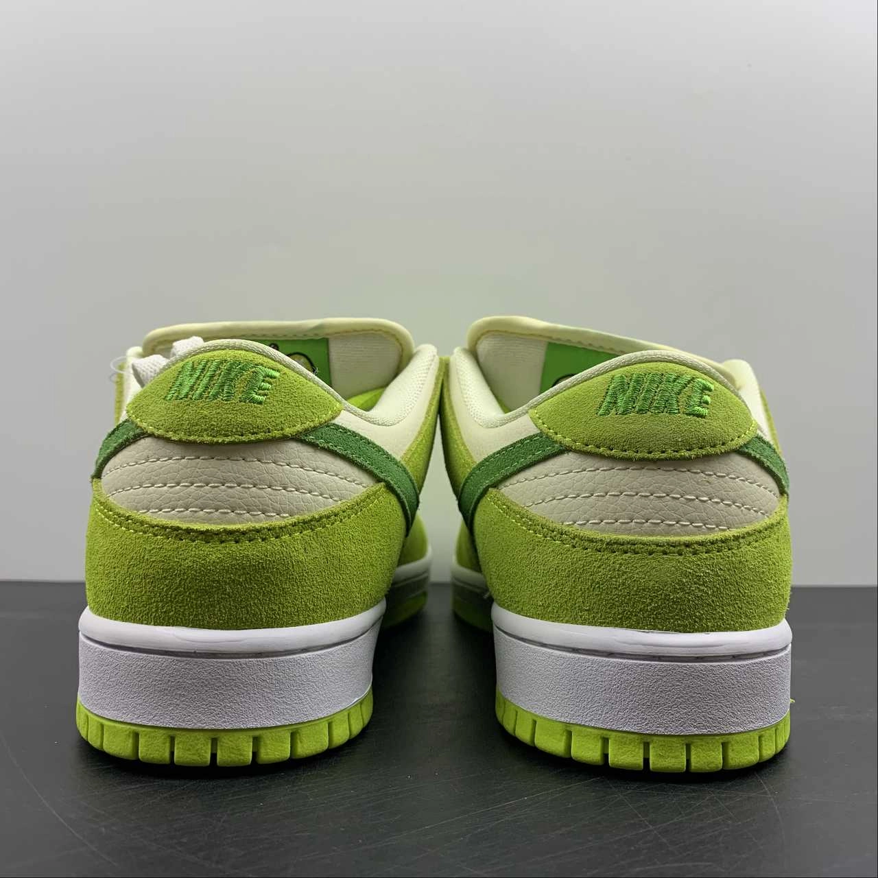 EnergyReturn SB Dunk Low Pro Atomic Green Chlorophyl