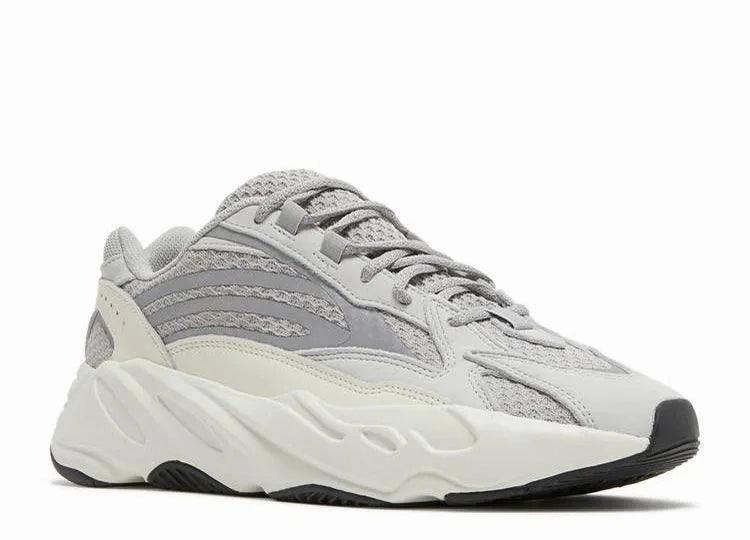 Lined Upper Yeezy 700 V2 Static