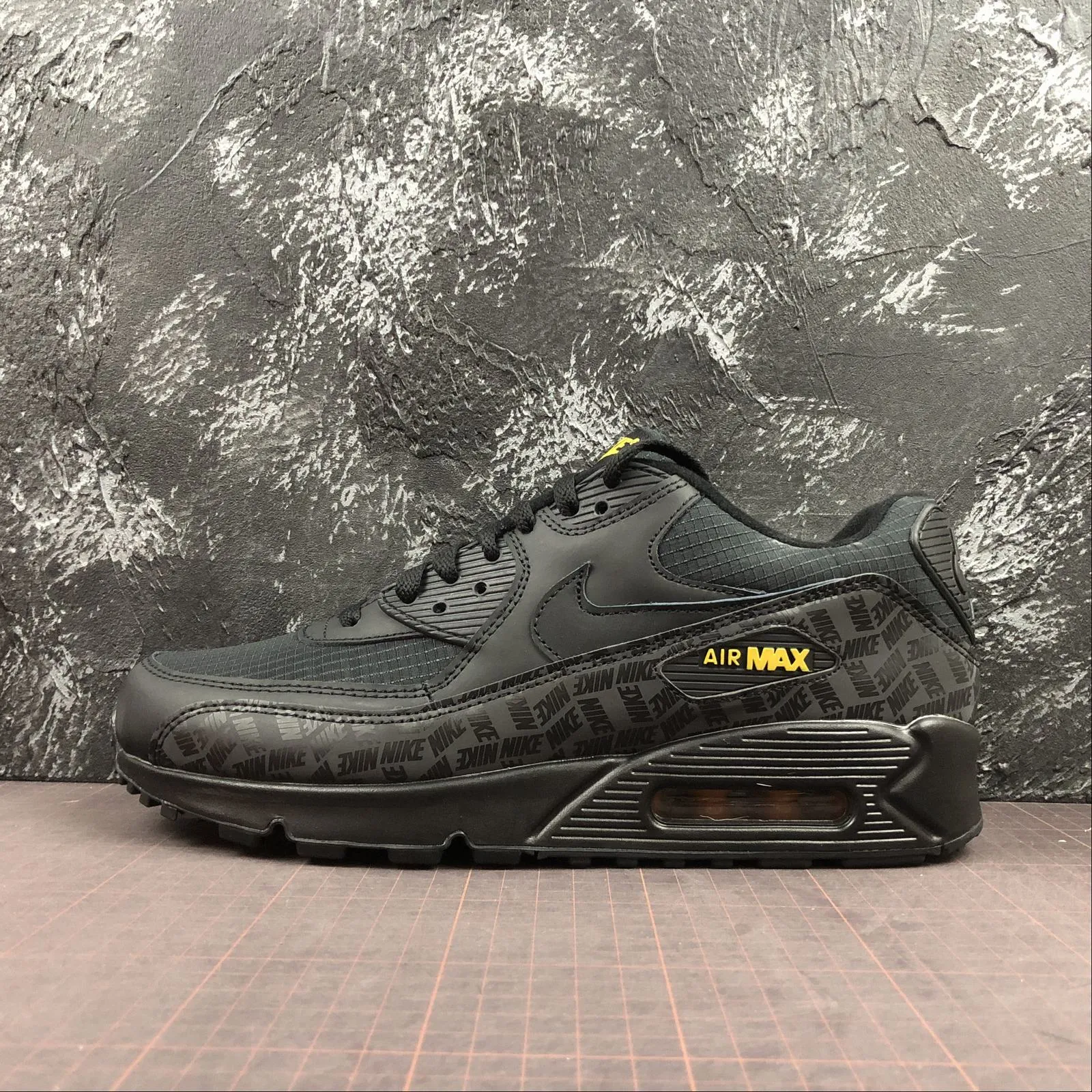 Racing - shoes Air Max 90 Essential Yellow Black BQ4685-001