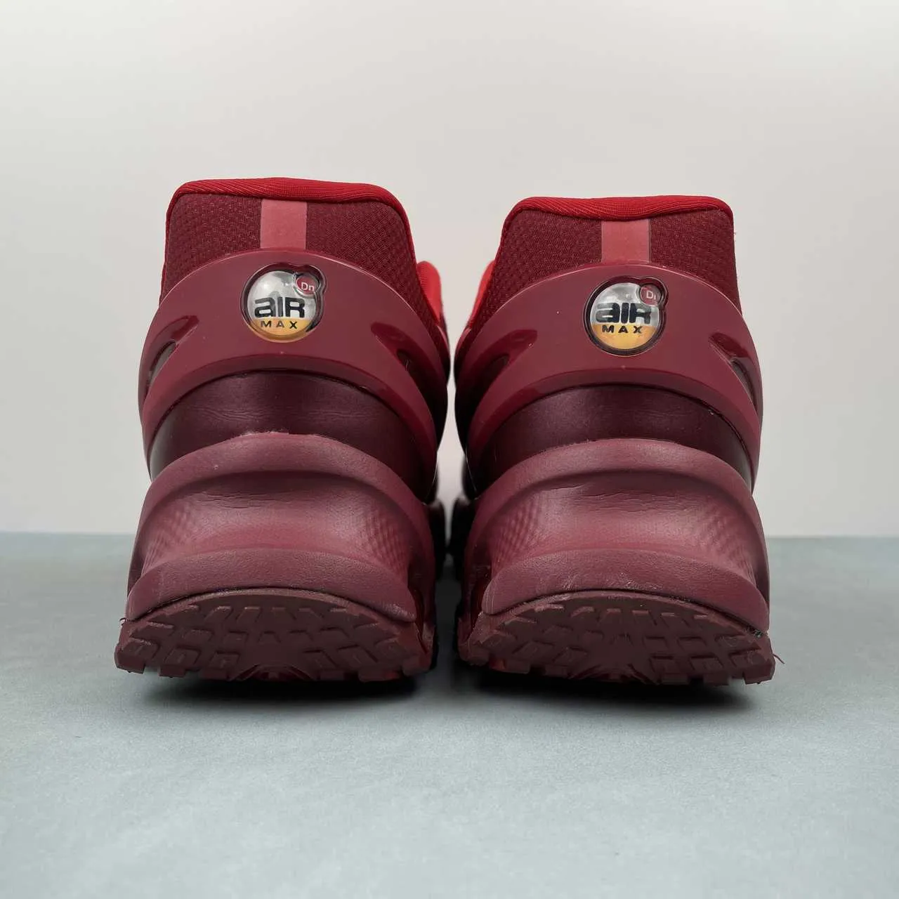 Air Max Dn8 University Red Black Team Red HF5509-600 fall running footwear long - distance running shoes