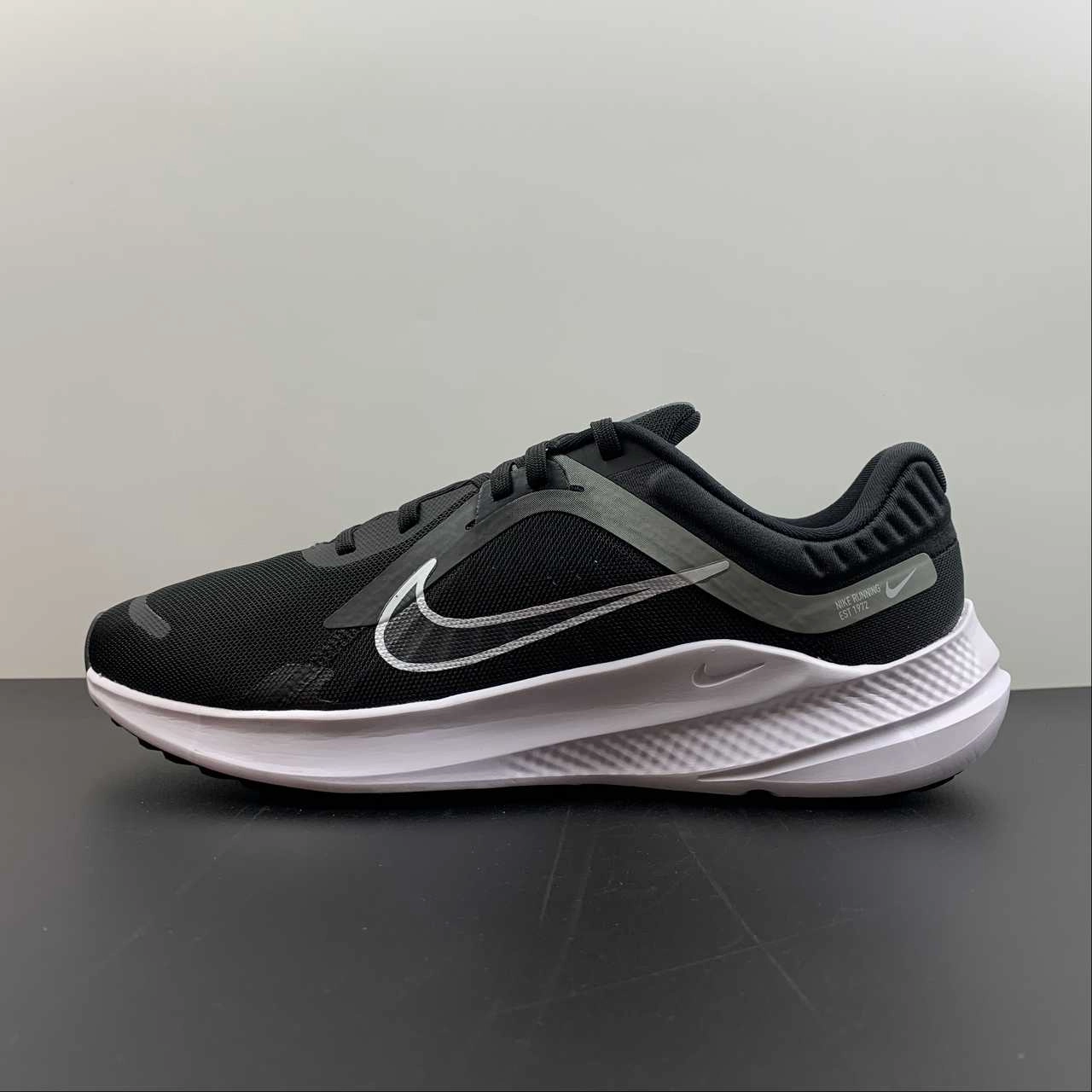 Lean Cut Support Zone Nike Quest 4 Black White-Smoke Grey DD0204-001