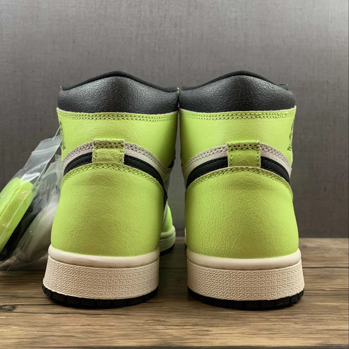 Air Jordan 1 Retro High OG Volt Black-White (2021) 555088-702 Adaptive Flex Technology