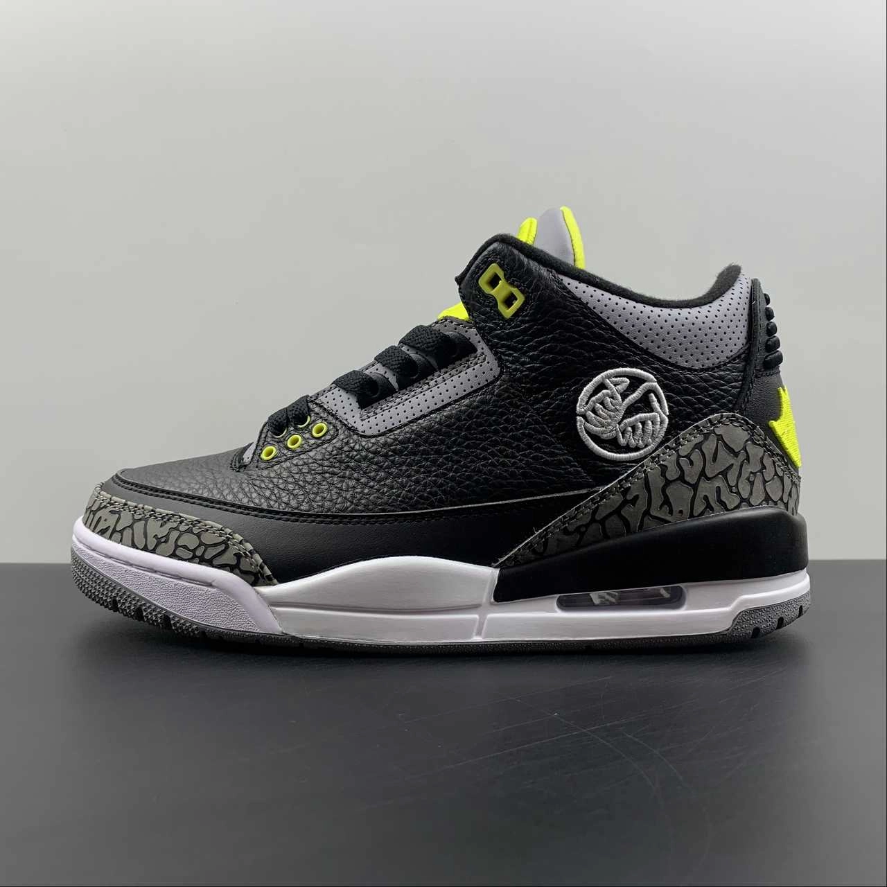 Air Jordan 3 Retro Oregon Ducks Pet Crew Black HO22-MNJDLS-5 Cloud Light Padded collar