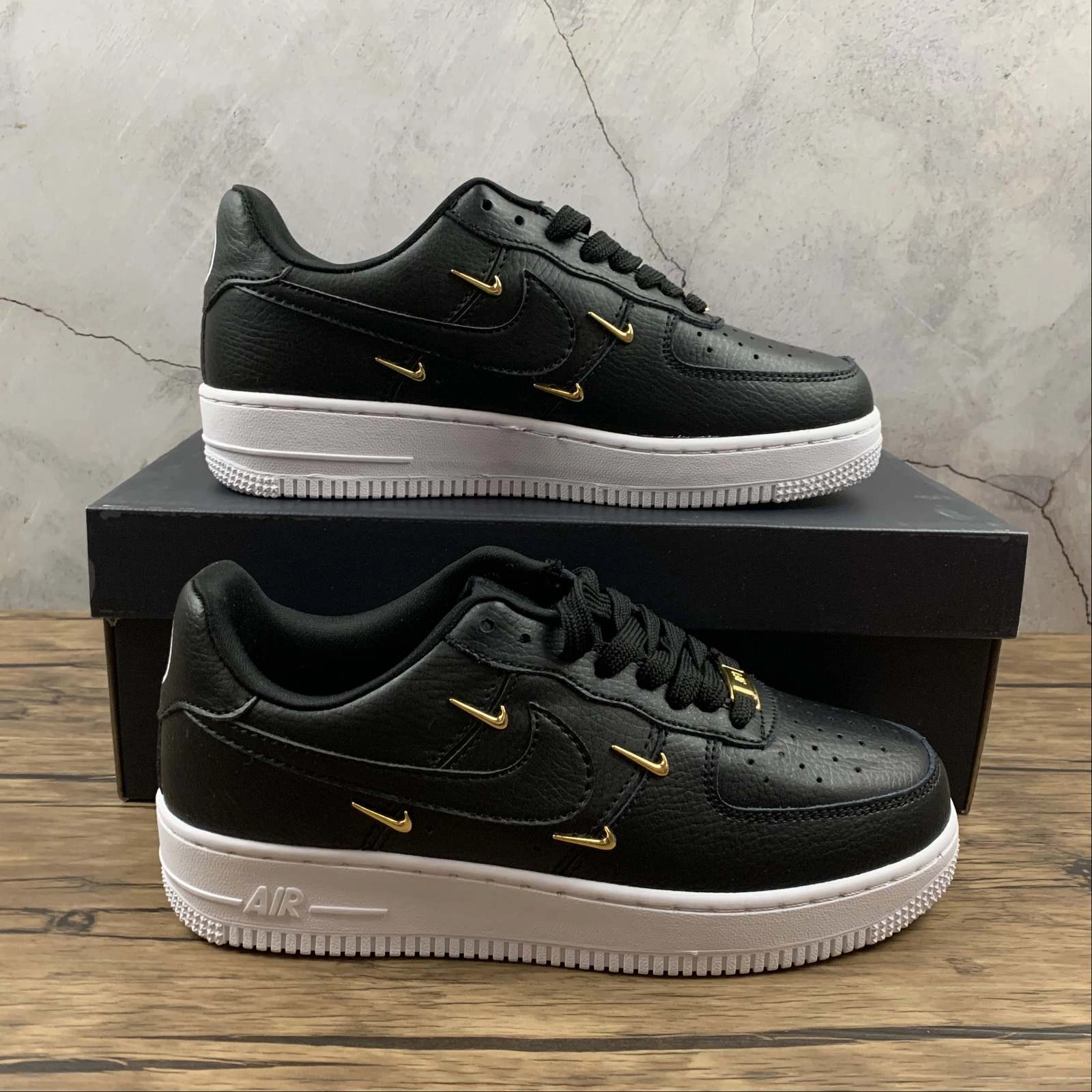 Air Force 1 07 Low LX Sisterhood Black Metallic Gold Hyper Royal CT1990-001 Flat Finish Classic Design