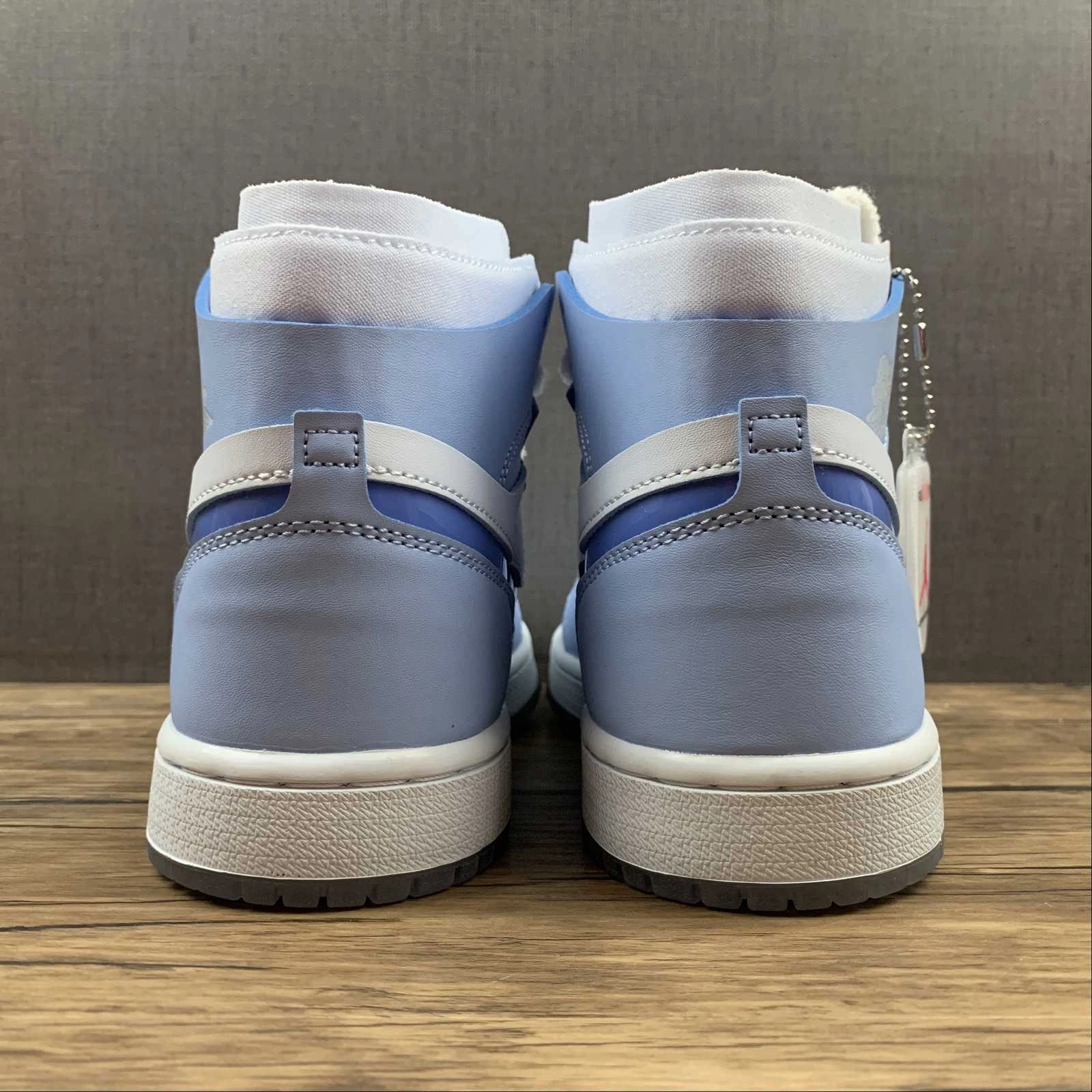 Air Jordan 1 High Zoom Comfort White Haze Blue CT5442-040 Streamlined Build Comfort Rating