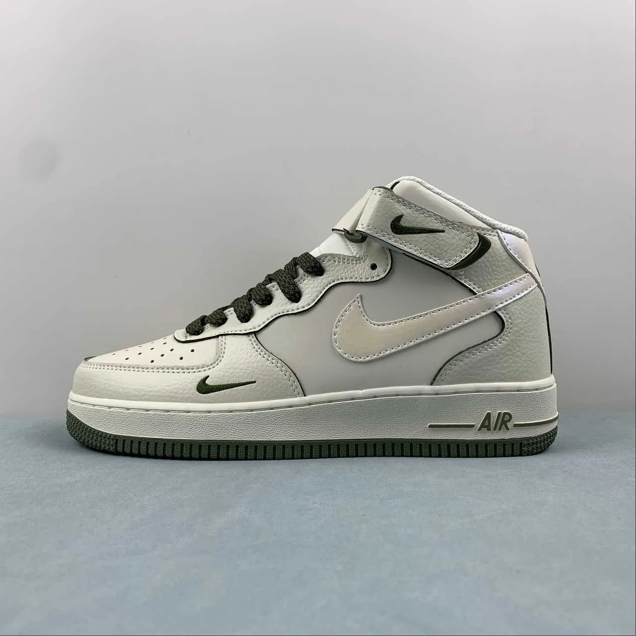 comfort features Air Force 1 07 Mid White Green SG2356-805