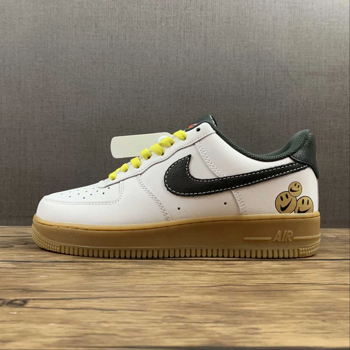 Air Force 1 07 LV8 GO The Extra Smile White Yellow Strike Gum Light Brown DO5854-100 Essential Wear Active Feet